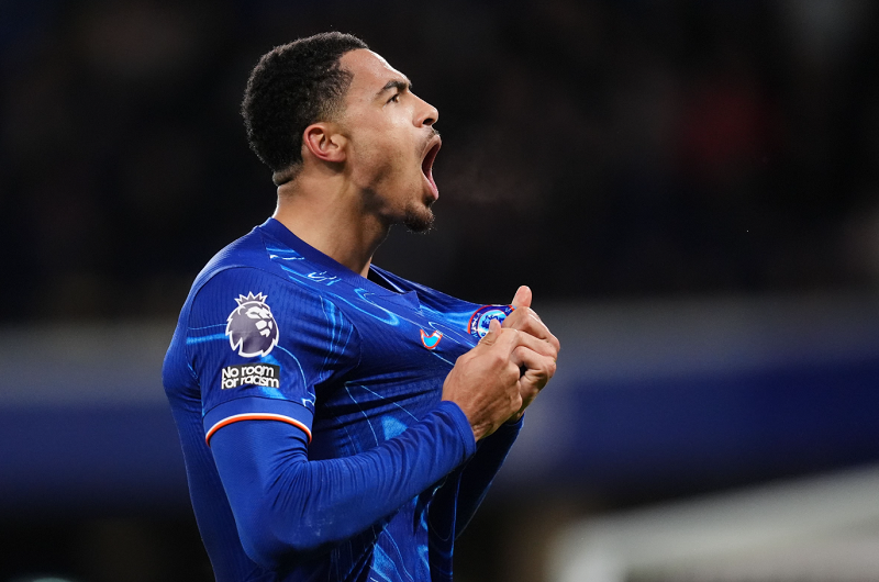 levi-colwill-thu-linh-am-tham-tiep-lua-cho-chelsea-giua-gian